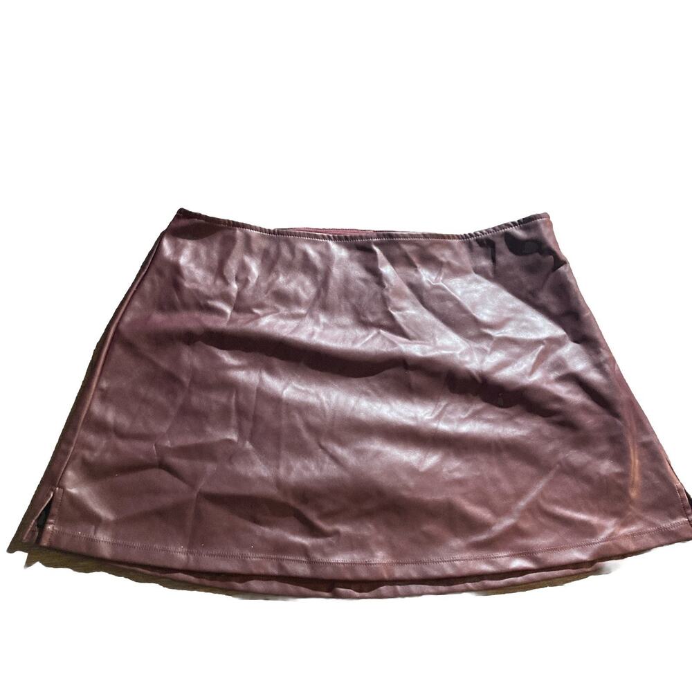 Wild Fable Red Leather Skirt and Shorts Underneath Skort Size Medium Woman’s